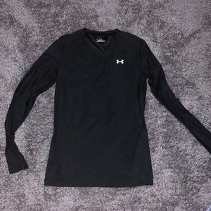 Black under armour long sleeve, size xl fits like a loose S or a tight L